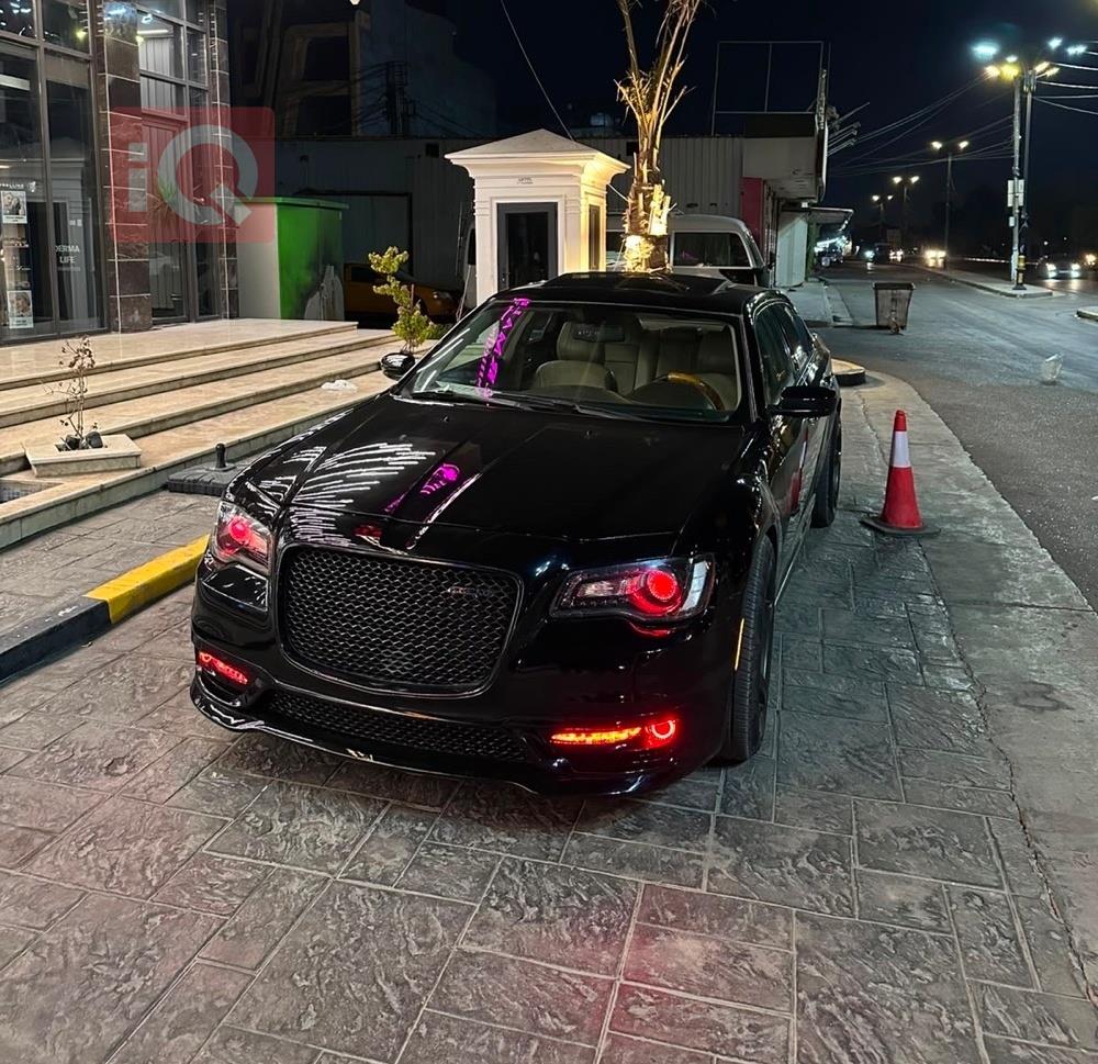 كرايسلر 300